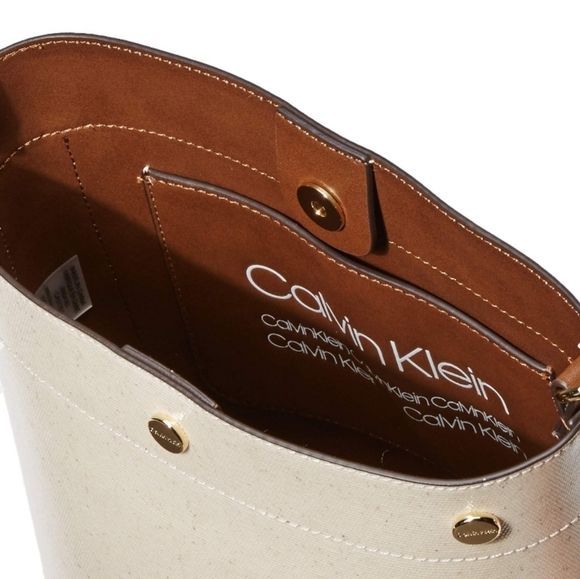 Calvin Klein 2-in-1 Signature Bucket Bag - Picture 3 of 7